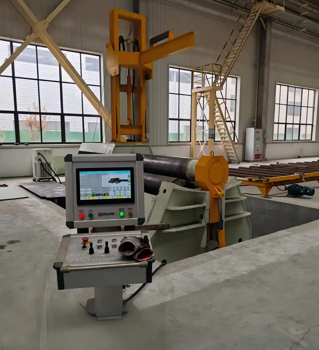 آلة لف الألواح CNC ذات 4 لفات